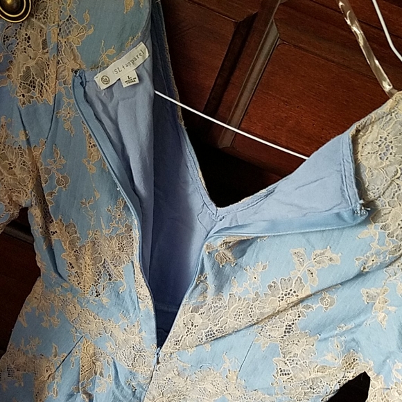 LACE ROMPER - Picture 3 of 3